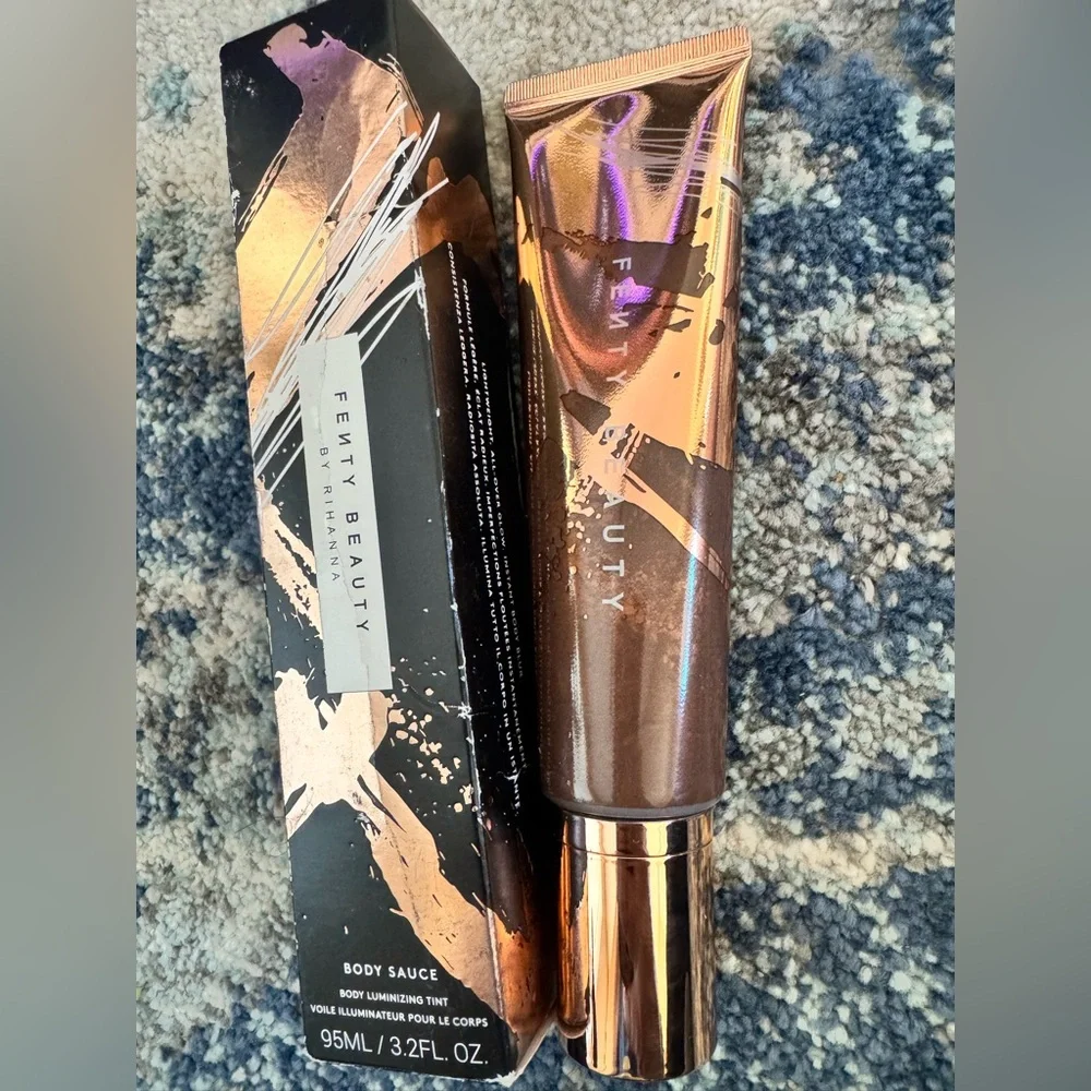 Fenty Beauty Body Sauce Luminizing Tint - Chocolate Reign